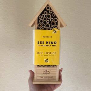 BEE KIND Bee House 🐝